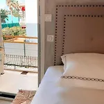 2 Bedroom Apartment In Cannes Near The Beach