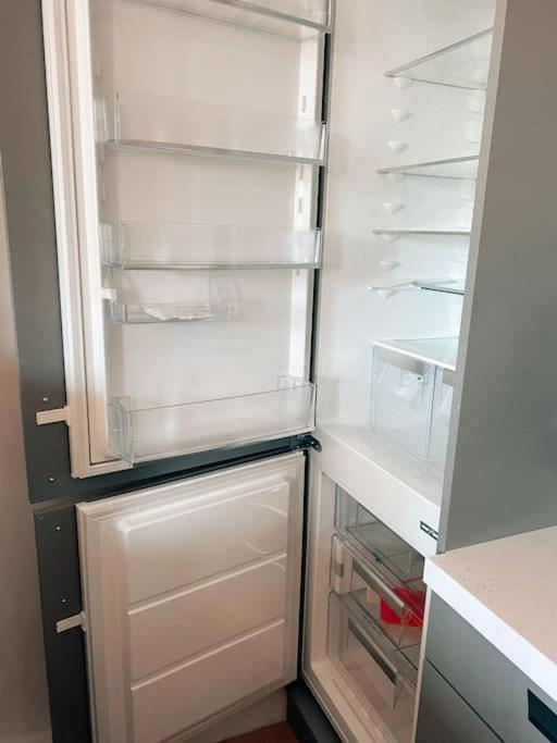 2 Bedroom In Near The Apartment