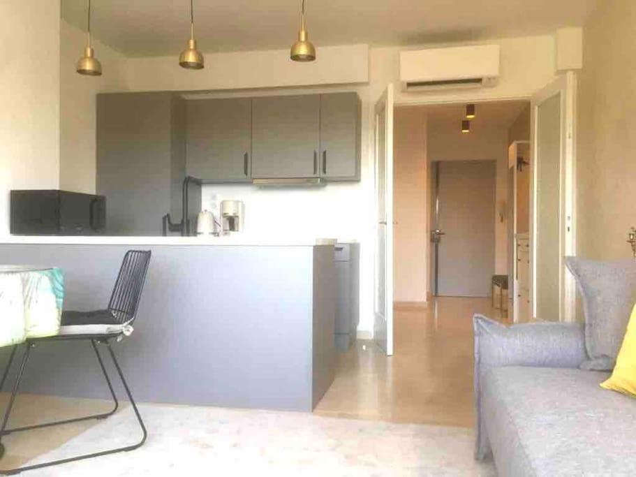 2 Bedroom In Near The * Cannes
