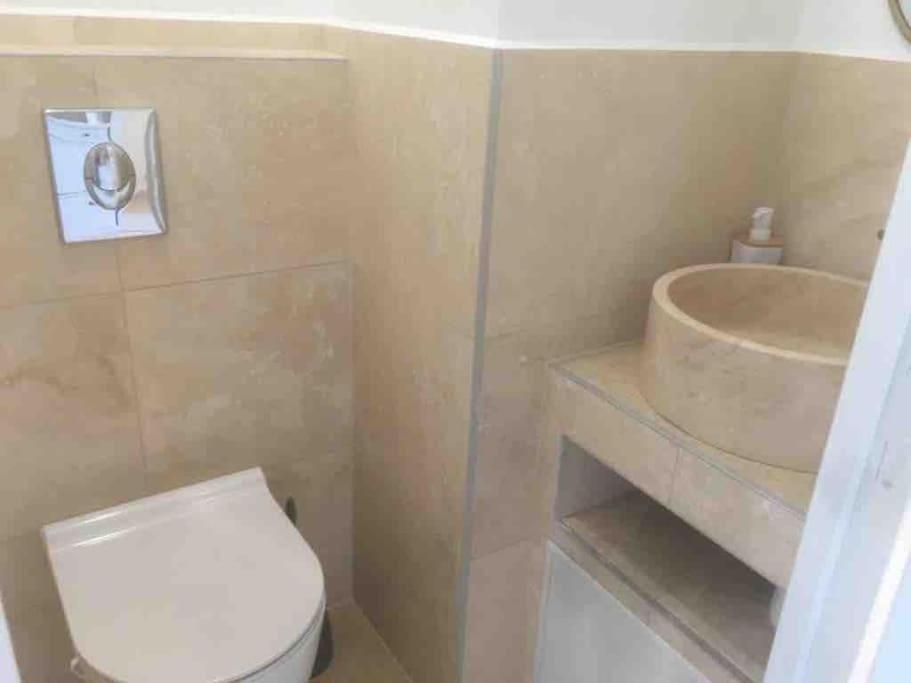 Apartment 2 Bedroom In Near The Cannes