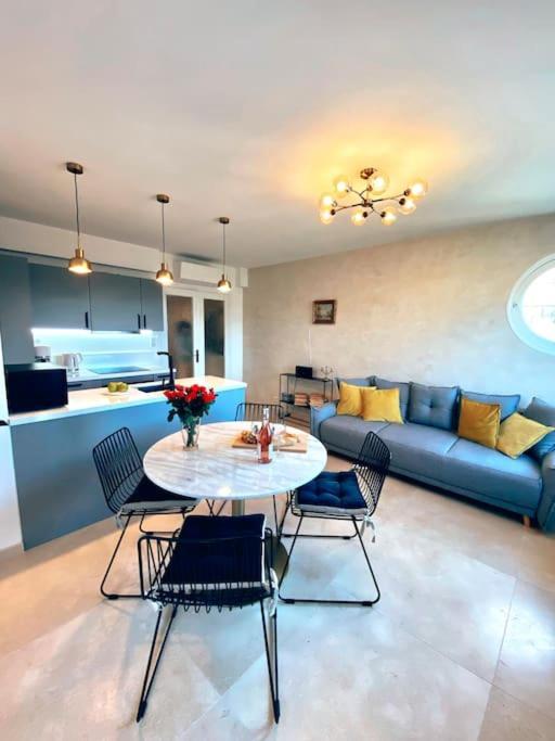 2 Bedroom In Near The Apartment Cannes