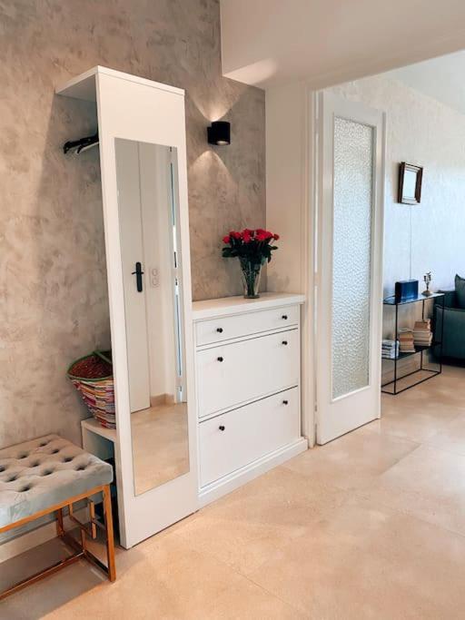 2 Bedroom In Near The Apartment